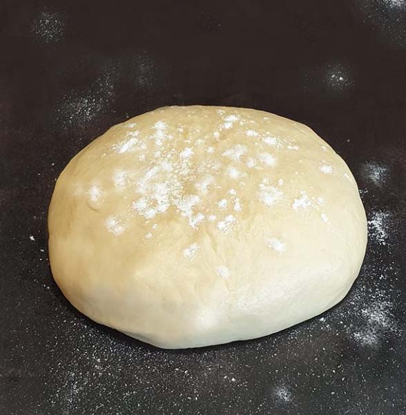 MORALON - Cómo hacer bien la masa de empanada gallega para que te salga genial
