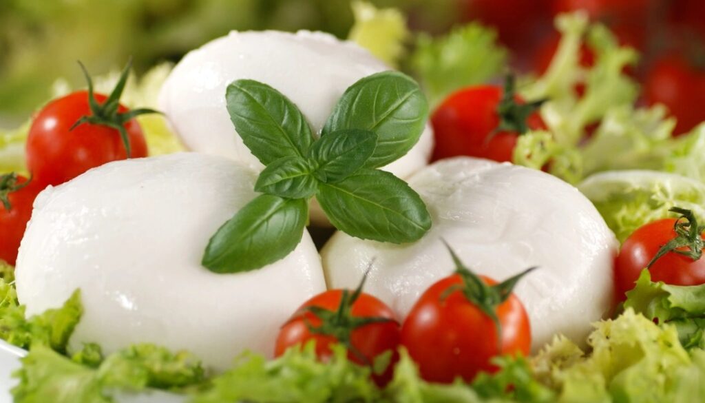 empanada caprese - 4