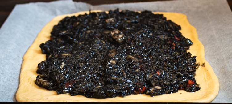 calamares en su tinta para empanadas